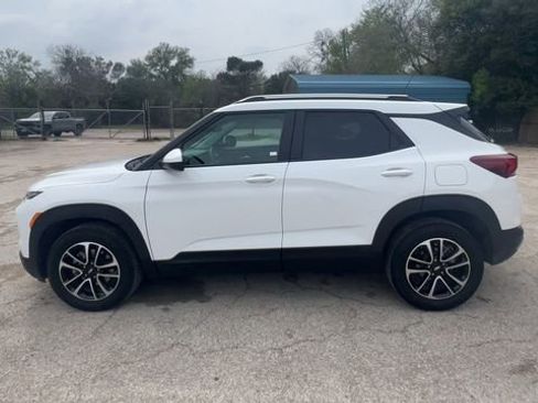 Certified 2025 Chevrolet TrailBlazer LT AWD/4WD image 5