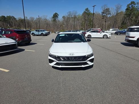 New 2026 Hyundai Elantra SEL Sport Premium w/ Cargo Package FWD image 11