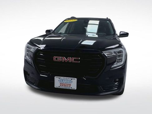 Used 2022 GMC Terrain SLT w/ Infotainment Package II AWD/4WD image 3