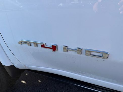 Used 2024 GMC Sierra 2500 AT4 w/ AT4 Preferred Package image 27