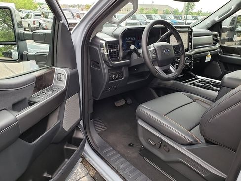 New 2025 Ford F250 Lariat w/ Lariat Ultimate Package image 9