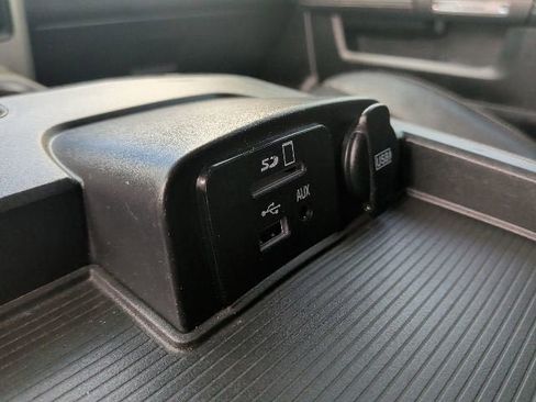 Used 2015 RAM 2500 Laramie w/ Convenience Group AWD/4WD image 24