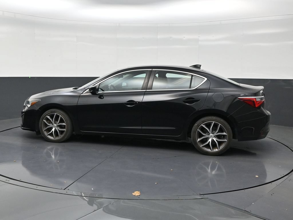 Used 2019 Acura ILX w/ Premium Package FWD image 2