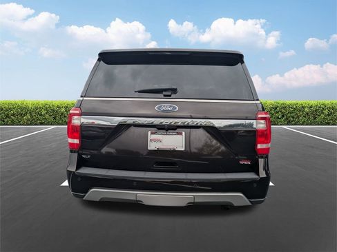 Used 2021 Ford Expedition XLT image 5