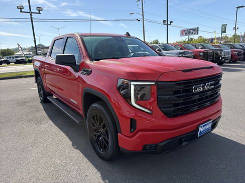 Used 2024 GMC Sierra 1500 Elevation AWD/4WD image 3