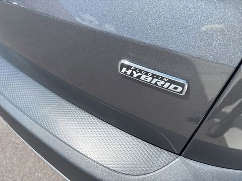 Used 2022 Ford Escape Titanium FWD image 17