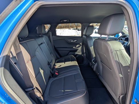 Used 2025 Chevrolet Blazer Premier w/ Enhanced Convenience Package image 11