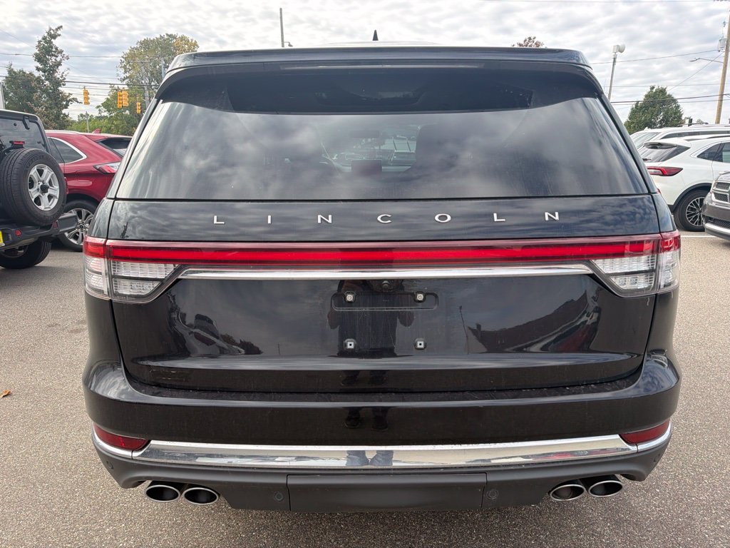 Used 2024 Lincoln Aviator AWD w/ Premium Package image 7