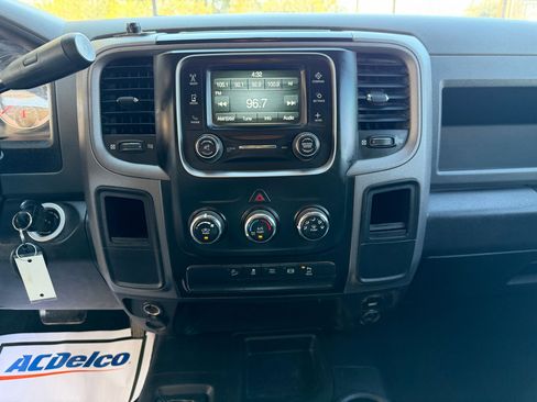 Used 2018 RAM 2500 Tradesman w/ Chrome Appearance Group image 25