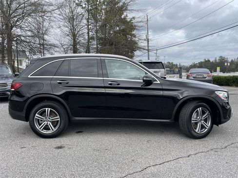Used 2022 Mercedes-Benz GLC 300 4MATIC w/ Premium Package Lite image 2