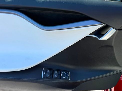 Used 2020 Tesla Model S AWD image 22
