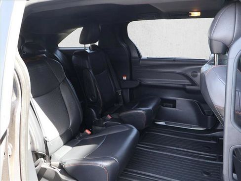 Certified 2021 Toyota Sienna XSE AWD/4WD image 28