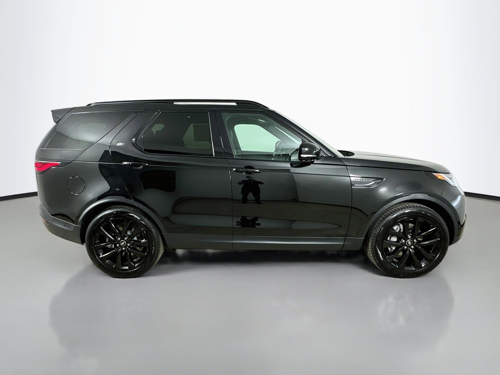 New 2026 Land Rover Discovery S AWD/4WD image 4