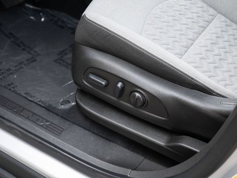 Used 2022 Chevrolet Equinox LS AWD/4WD image 20