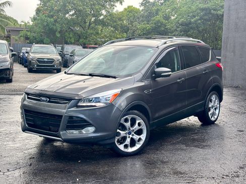 Used 2016 Ford Escape Titanium w/ Equipment Group 301A FWD image 3