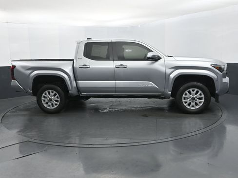 Used 2024 Toyota Tacoma SR5 w/ SR5 Upgrade Package image 6