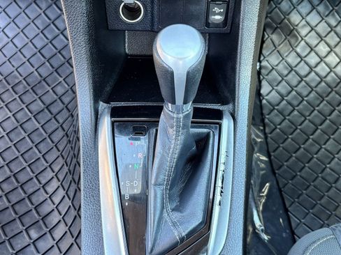 Used 2019 Toyota Corolla LE FWD image 26