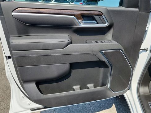 New 2026 GMC Sierra 1500 Elevation image 12