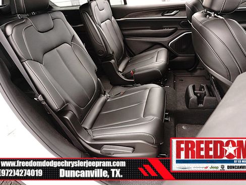 New 2026 Jeep Grand Cherokee L Limited w/ Limited Altitude Package AWD/4WD image 16