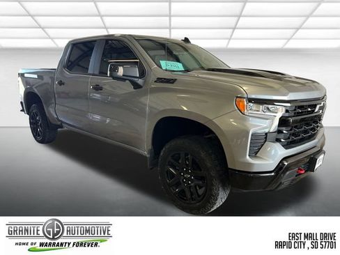 Used 2024 Chevrolet Silverado 1500 LT Trail Boss w/ LT Trail Boss Premium Package AWD/4WD image 13