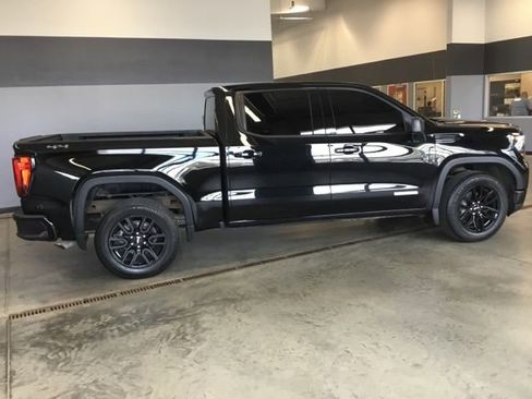 Used 2024 GMC Sierra 1500 Elevation image 10