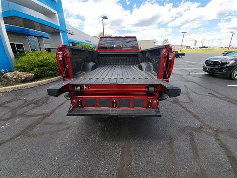 Used 2024 GMC Sierra 3500 Denali w/ Technology Package AWD/4WD image 10