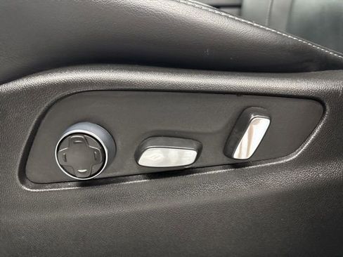 Used 2024 Cadillac XT4 Premium Luxury FWD image 10