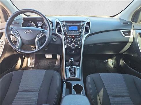 Used 2016 Hyundai Elantra GT w/ Option Group 02 image 22