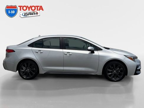 Certified 2026 Toyota Corolla SE w/ SE Package FWD image 6