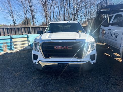 Used 2021 GMC Sierra 1500 4x4 Crew Cab w/ Sierra Value Package image 2