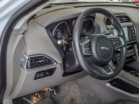 Used 2018 Jaguar F-PACE R-Sport AWD/4WD image 29