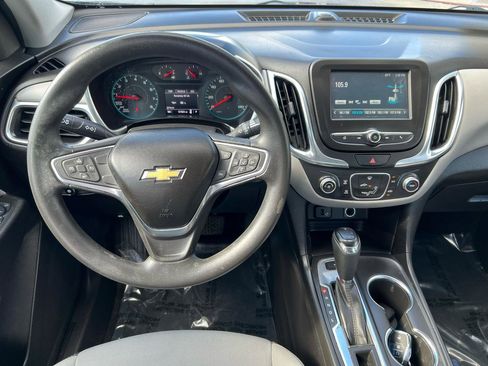 Used 2018 Chevrolet Equinox LS image 17