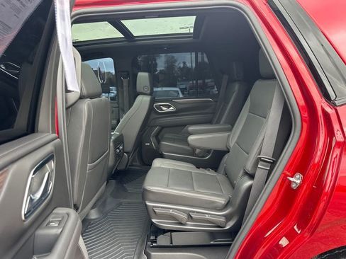 Used 2023 Chevrolet Tahoe Z71 w/ Luxury Package AWD/4WD image 16