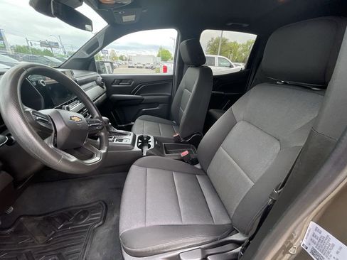 Used 2024 Chevrolet Colorado W/T RWD image 16