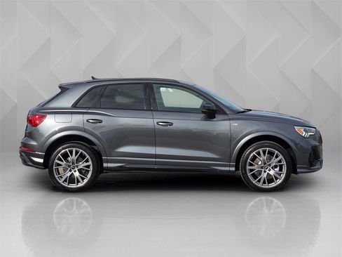Used 2025 Audi Q3 2.0T Premium Plus w/ Premium Plus Package image 7