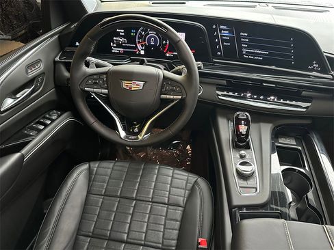 Certified 2023 Cadillac Escalade V w/ Heavy-Duty Trailer Package image 19