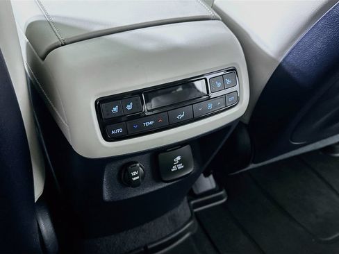 Used 2025 Hyundai Palisade Calligraphy FWD image 32
