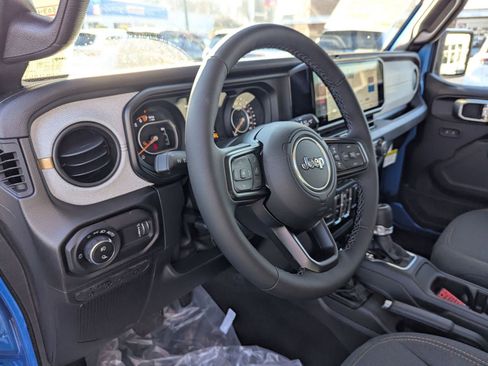 New 2026 Jeep Gladiator Sport image 7