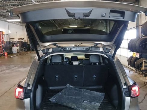 Used 2020 Ford Escape Titanium AWD/4WD image 38