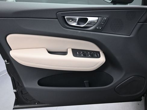 New 2026 Volvo XC60 B5 Core w/ Climate Package image 5