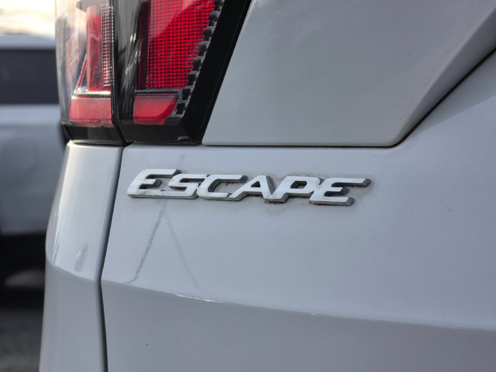 Used 2018 Ford Escape SE AWD/4WD image 7