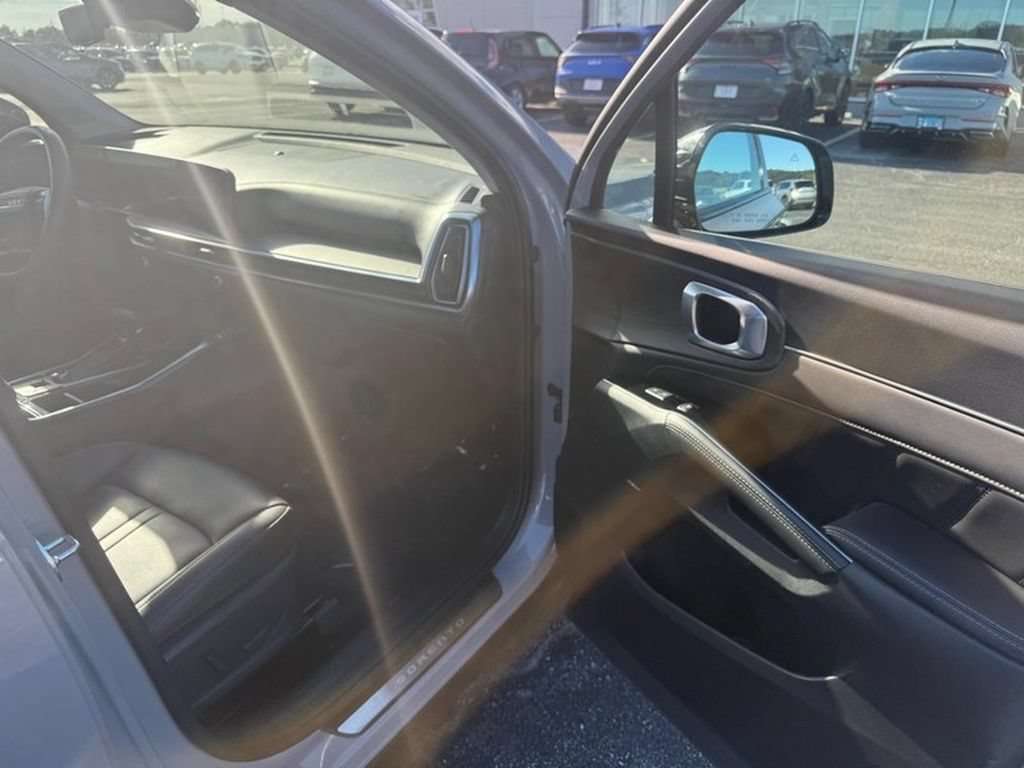 Used 2026 Kia Sorento SX AWD/4WD image 12