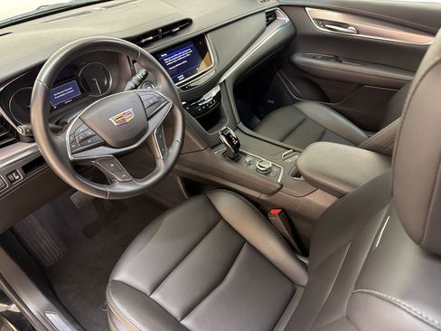 Certified 2023 Cadillac XT5 Luxury AWD/4WD image 4