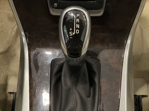 Used 2016 Volvo XC70 T5 Premier w/ Proximity Package image 23