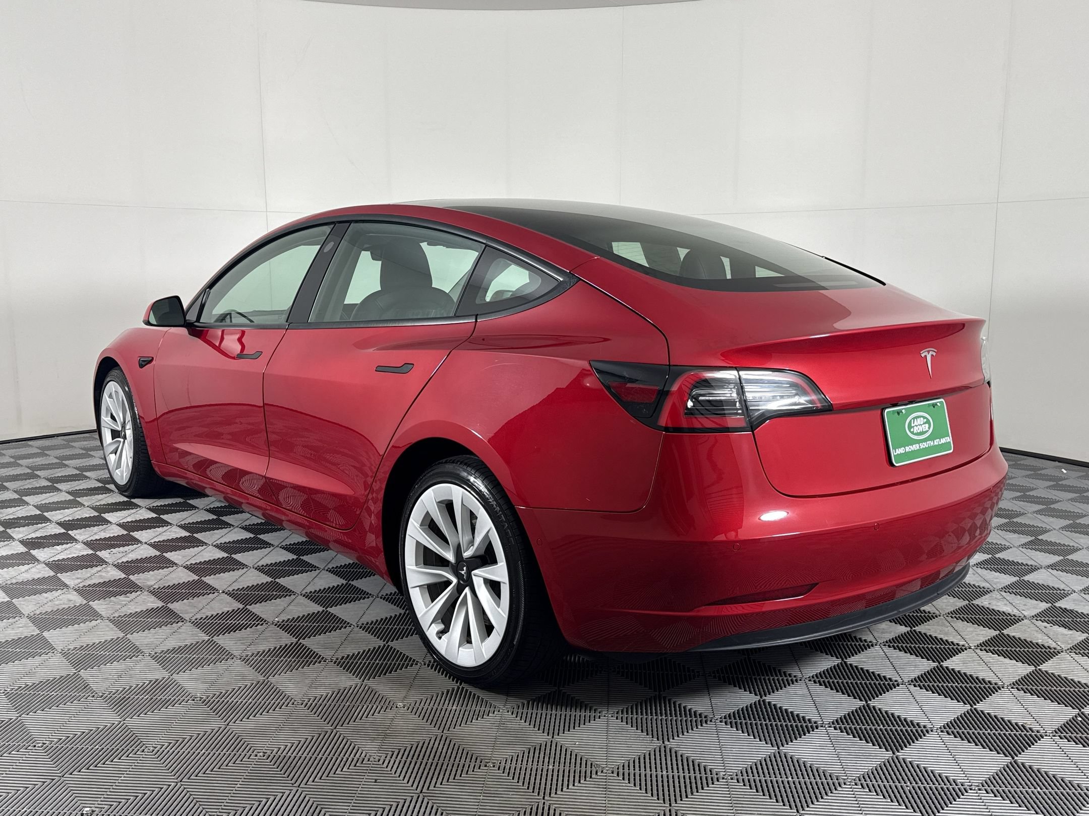 Used 2023 Tesla Model 3 Standard Range RWD image 3
