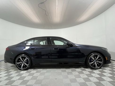 New 2026 BMW 530i xDrive w/ M Sport Package image 8