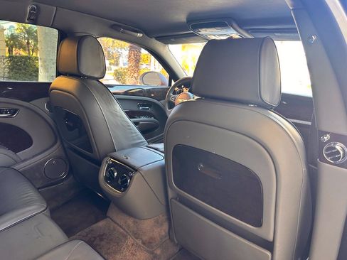 Used 2011 Bentley Mulsanne RWD image 73