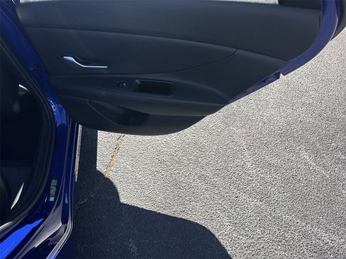 Used 2024 Hyundai Elantra SEL image 16