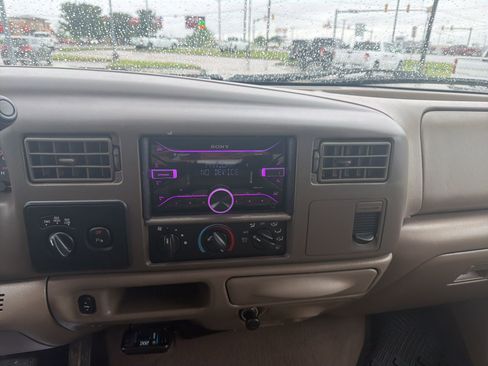 Used 2004 Ford F350 Lariat image 11