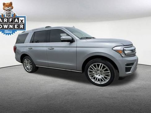 Used 2024 Ford Expedition Limited image 2